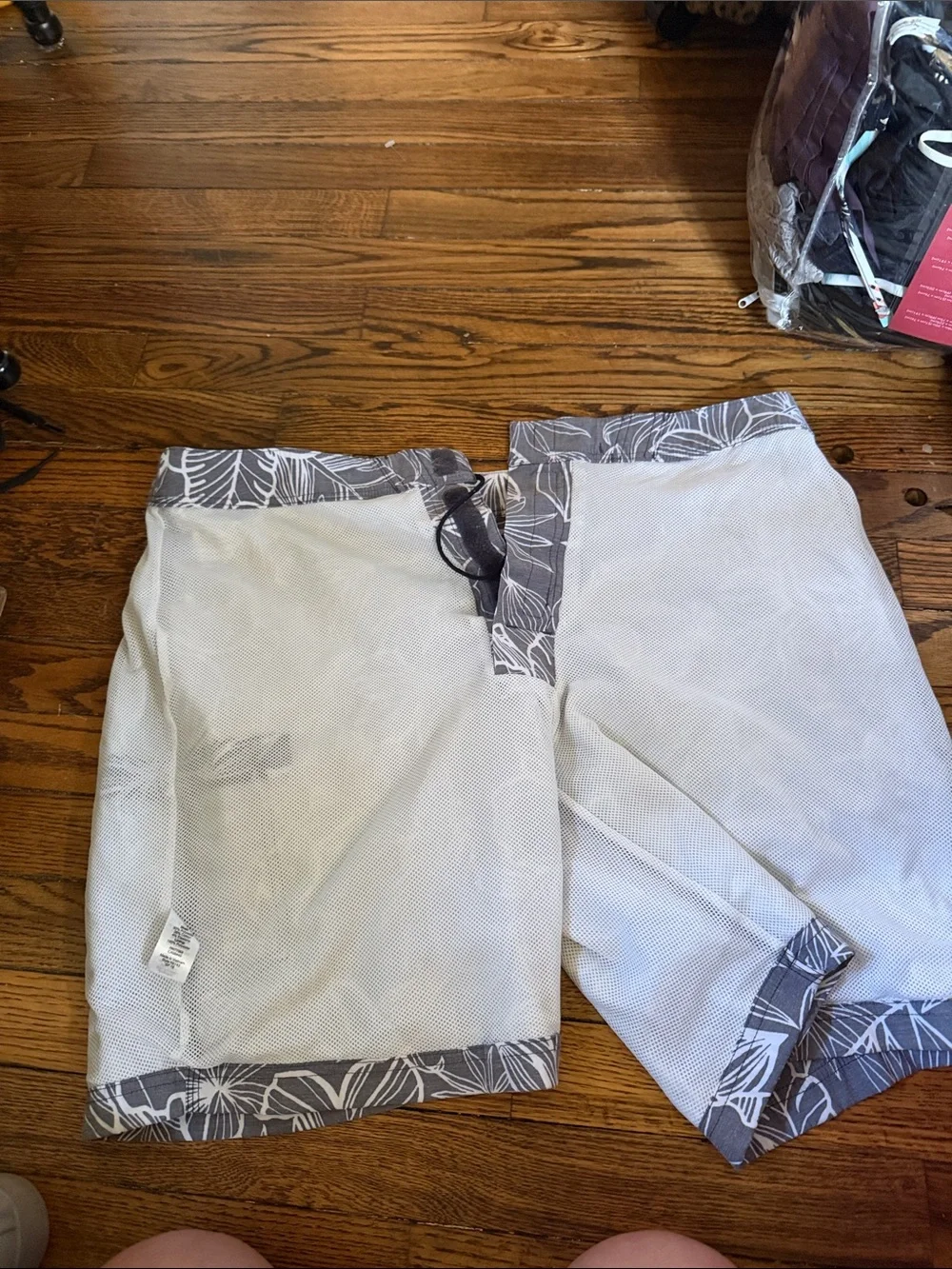 J.Crew Flex Swimwear Men’s Size 36 Gray White Floral Board Shorts Trunks